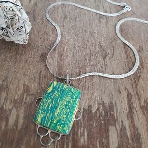 vtg sterling silver yellow green marbled pendant herringbone chain art necklace